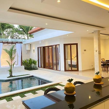 Villa Akmali Umalas 2Br With Private Pool & Jacuzzi Canggu Eksteriør billede