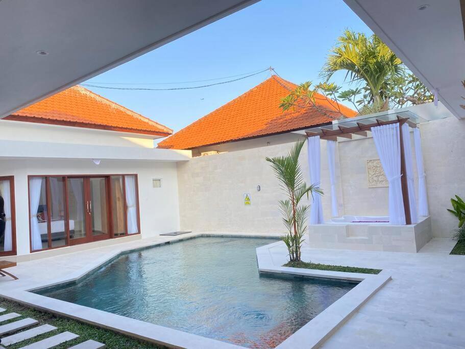 Villa Akmali Umalas 2Br With Private Pool & Jacuzzi Canggu Eksteriør billede