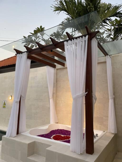 Villa Akmali Umalas 2Br With Private Pool & Jacuzzi Canggu Eksteriør billede