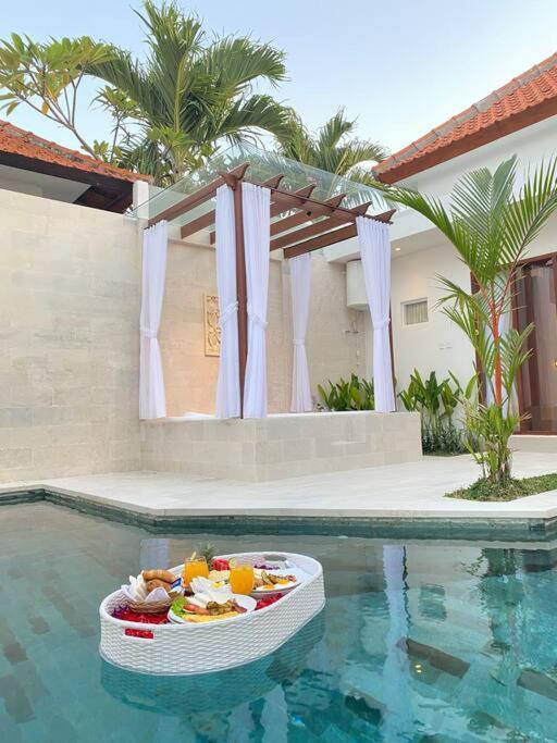 Villa Akmali Umalas 2Br With Private Pool & Jacuzzi Canggu Eksteriør billede