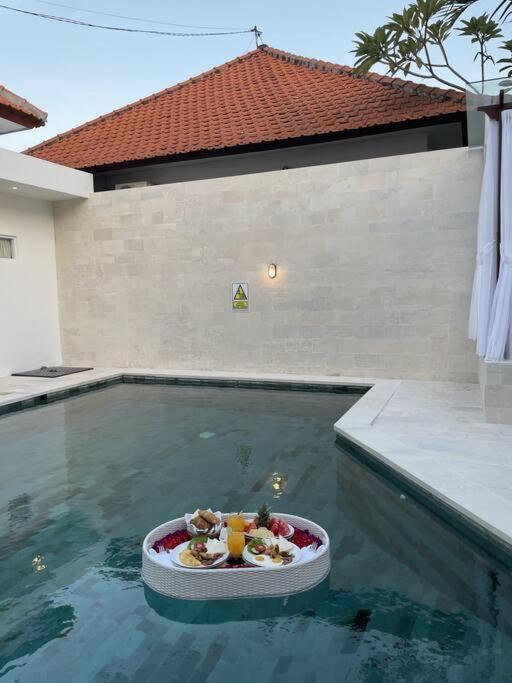 Villa Akmali Umalas 2Br With Private Pool & Jacuzzi Canggu Eksteriør billede